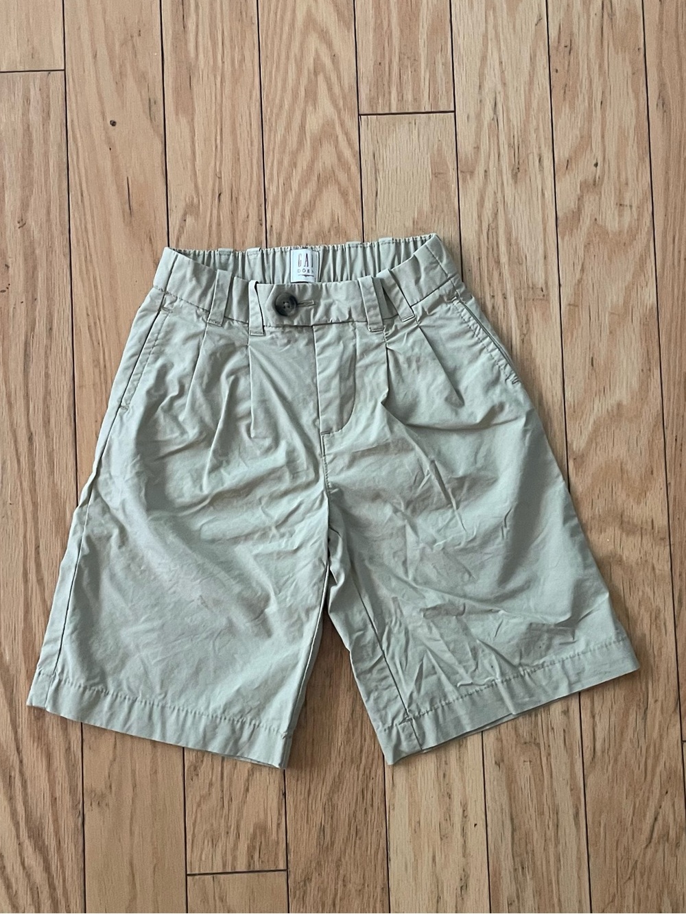 Light Khaki Cotton Pleated Shorts